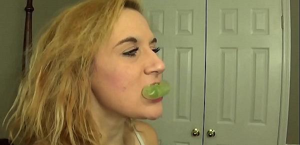  Blonde Bitch Blowing Hubba Bubba Bubble Gum